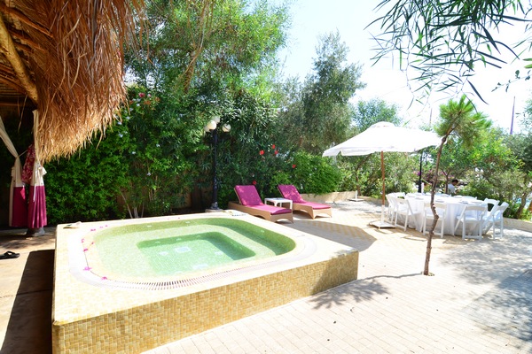 Sunday At Edde Sands
